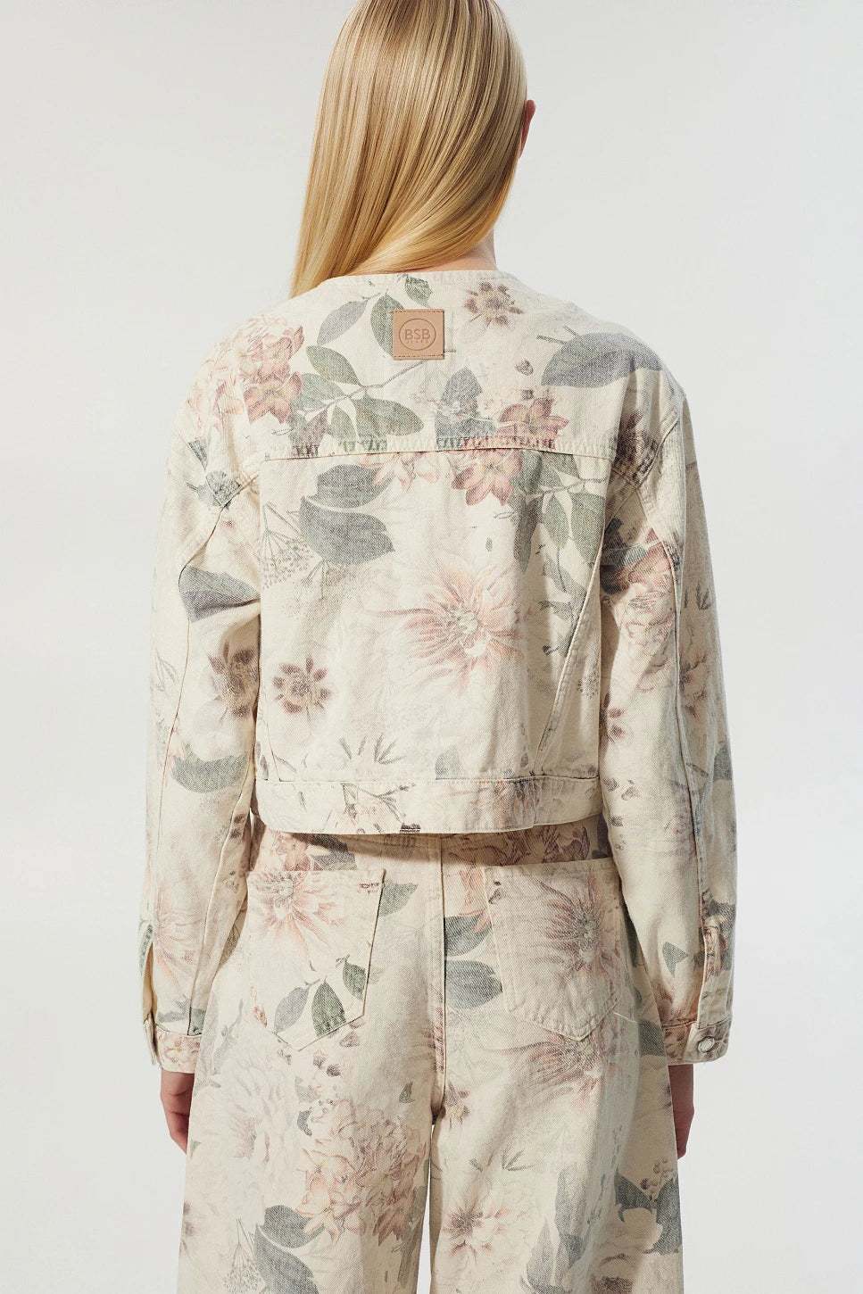 JEANSOWA KURTKA FLORAL