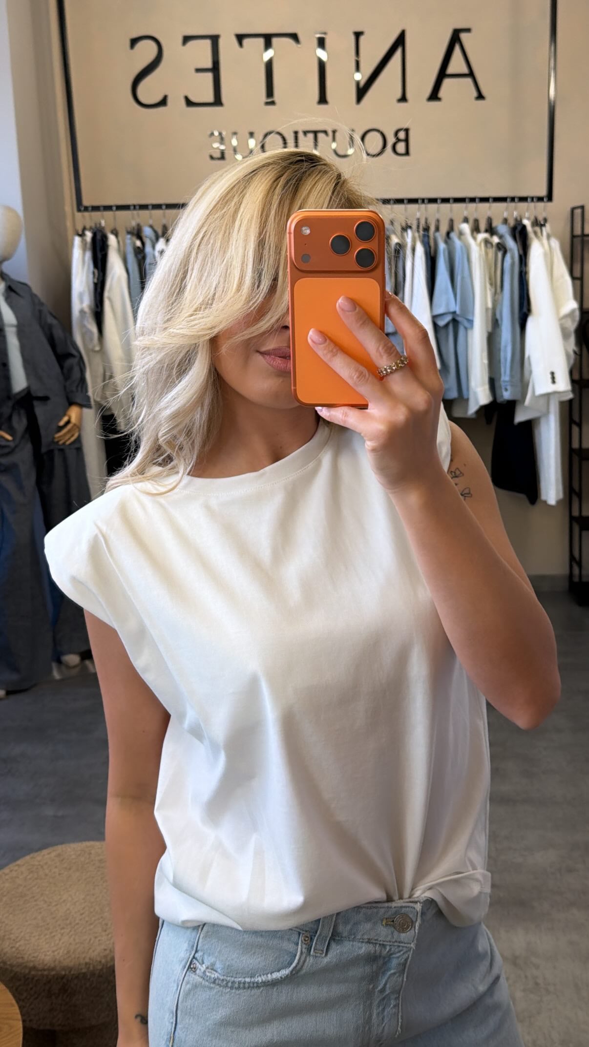T-SHIRT