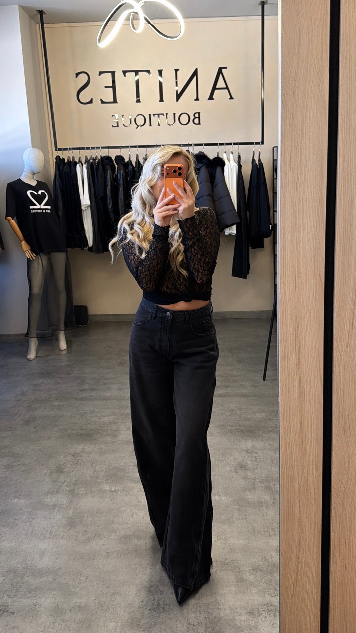 Czarne jeansy ELEH