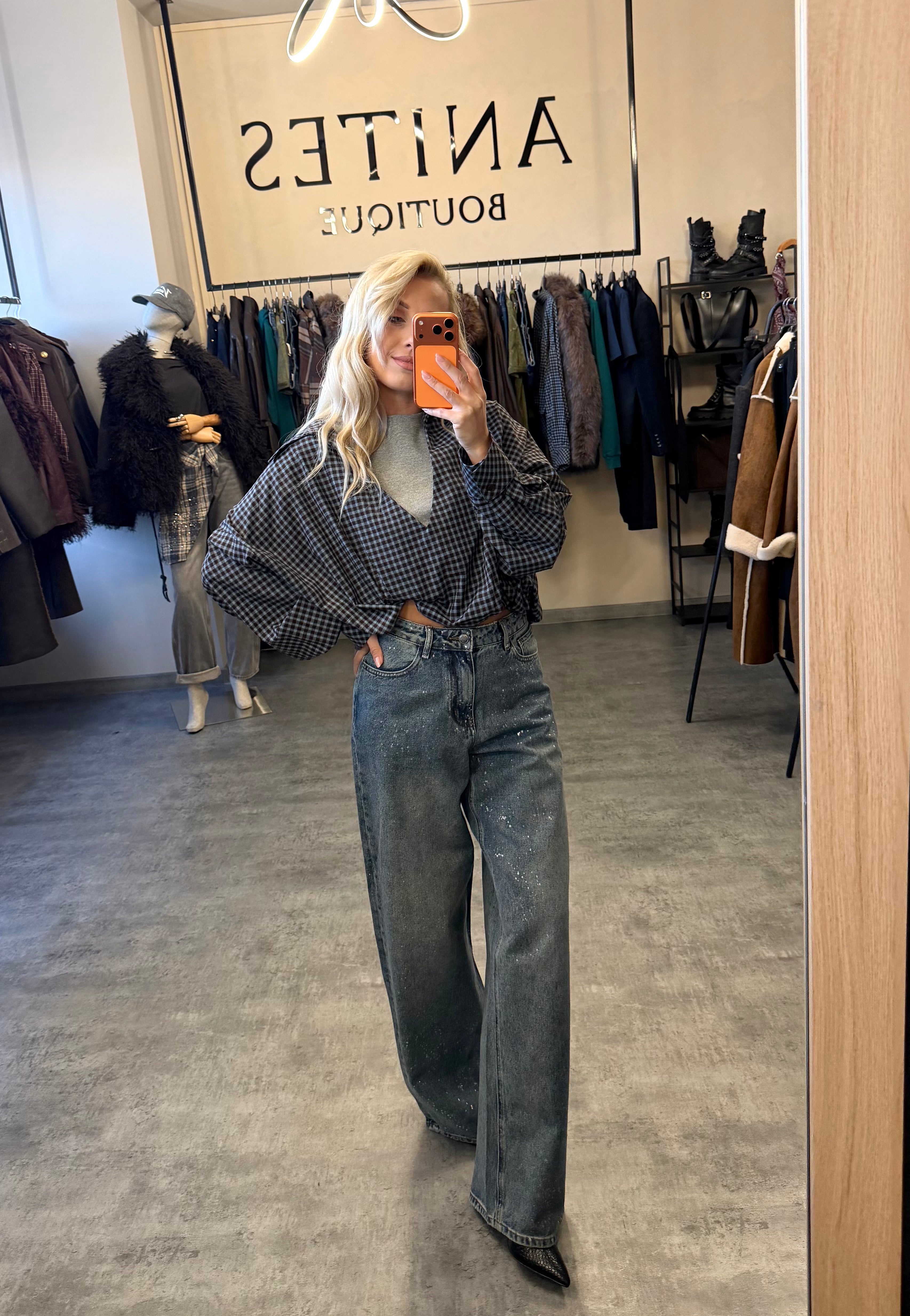 Niebieskie jeansy wide leg ELEH ze srebrnymi plamkami
