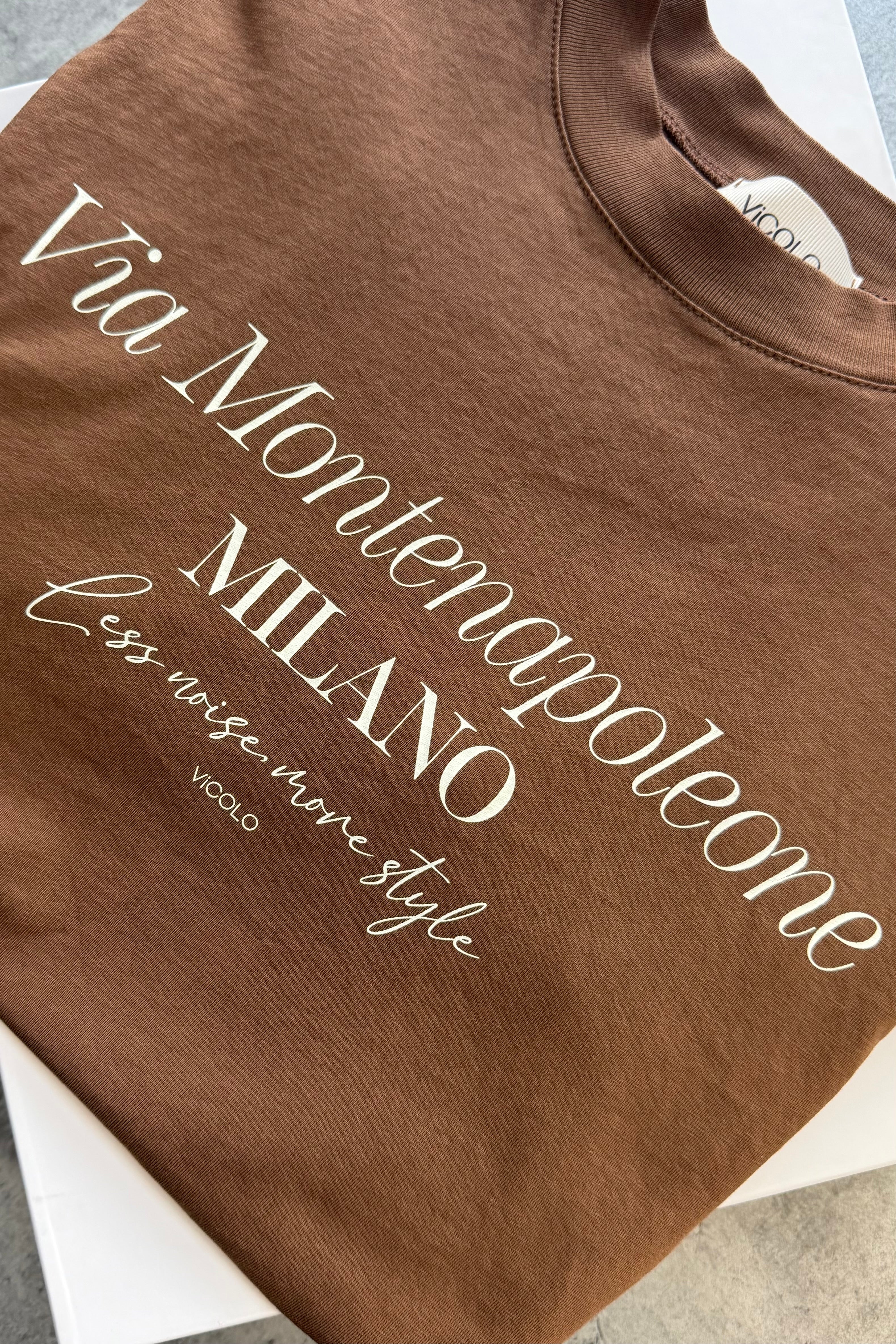 T-SHIRT
